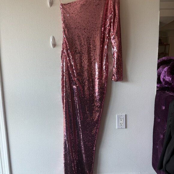 Fashionnova pink sequin maxi dress with slit and asymmetrical neckline - Picture 4 of 4